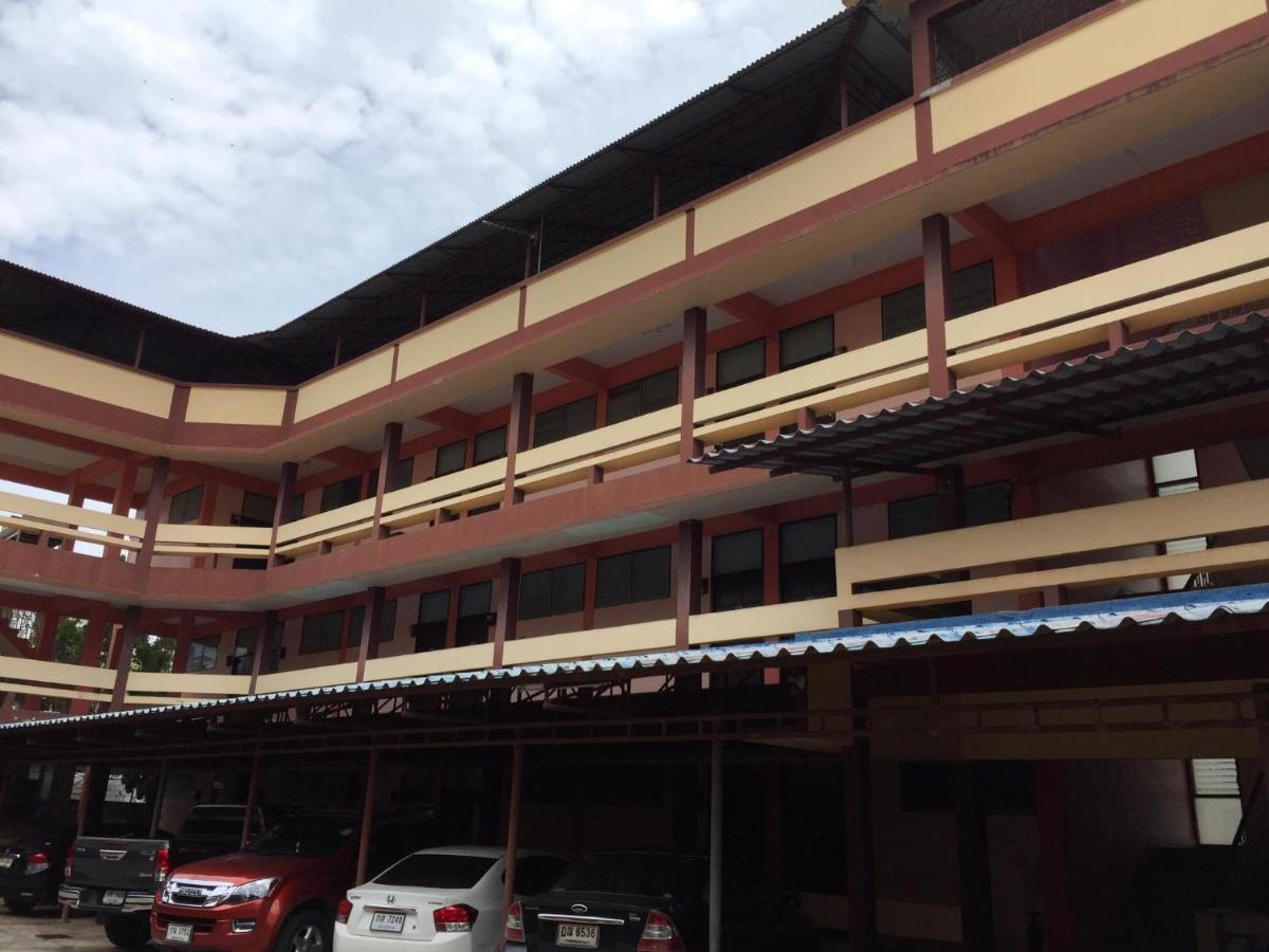 Sataya Apartment Maha Sarakham Dış mekan fotoğraf