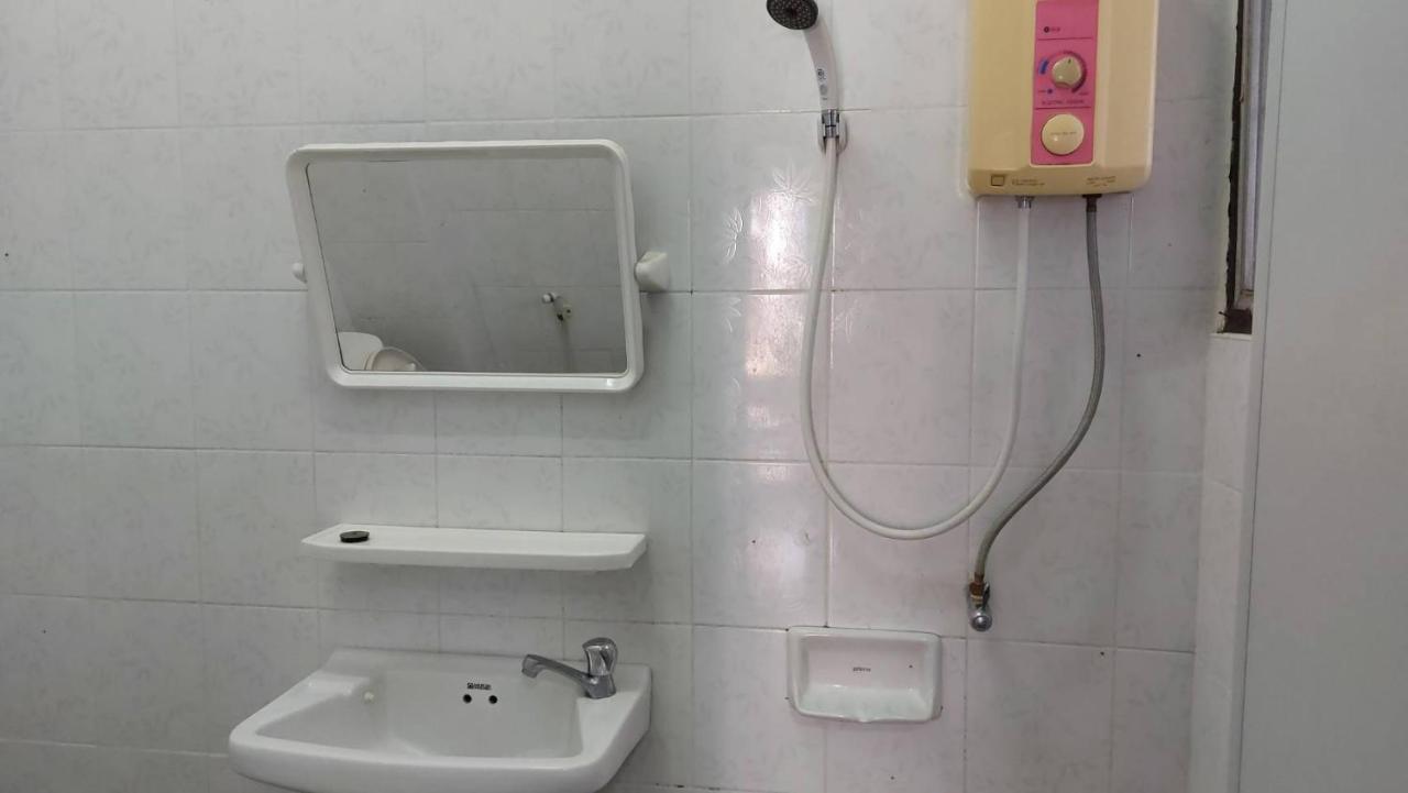 Sataya Apartment Maha Sarakham Dış mekan fotoğraf