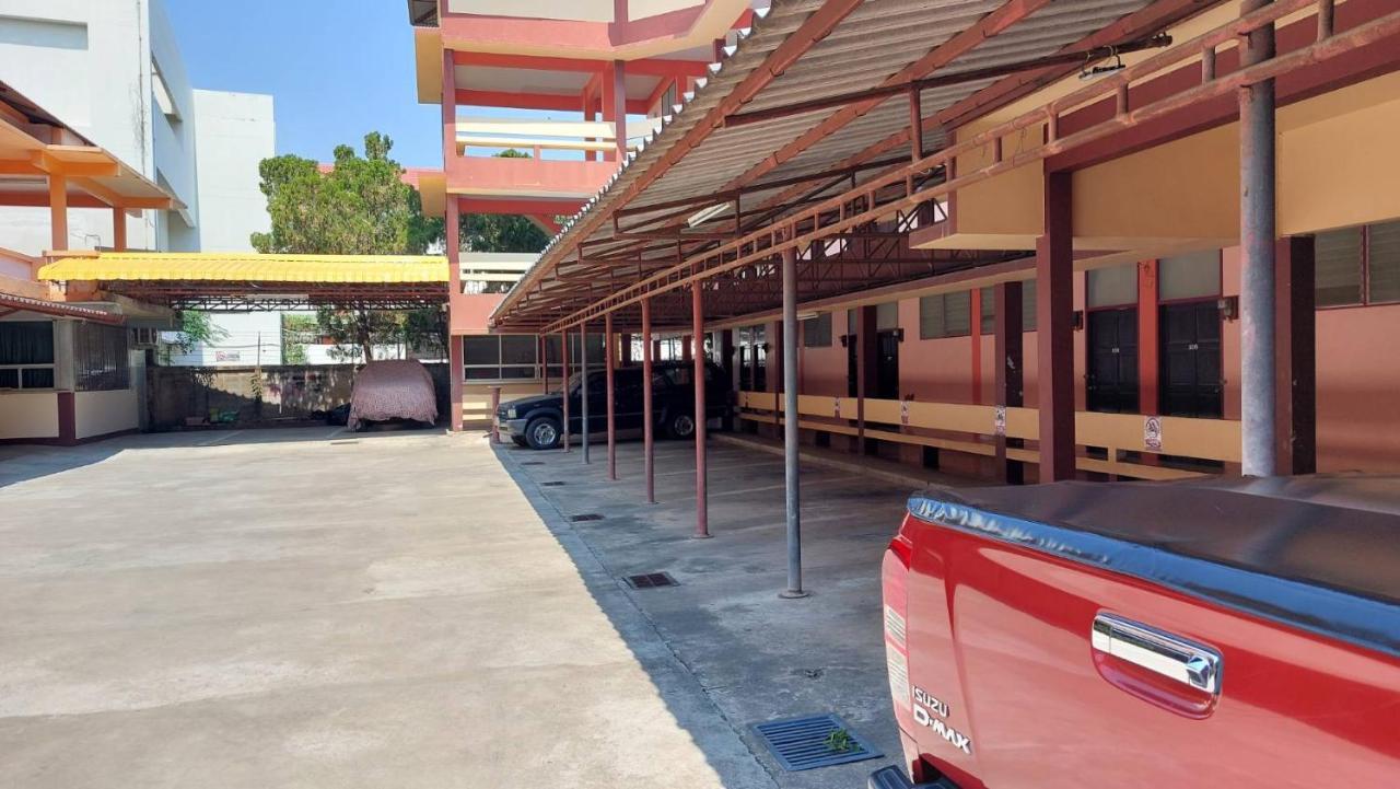 Sataya Apartment Maha Sarakham Dış mekan fotoğraf