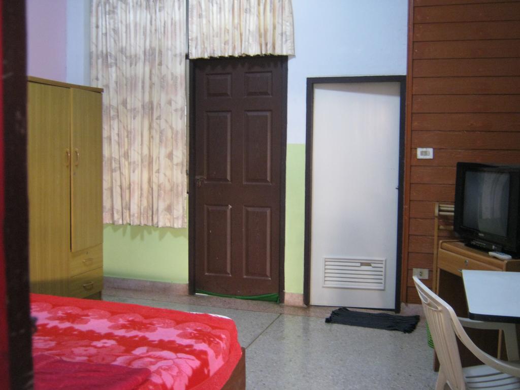 Sataya Apartment Maha Sarakham Dış mekan fotoğraf